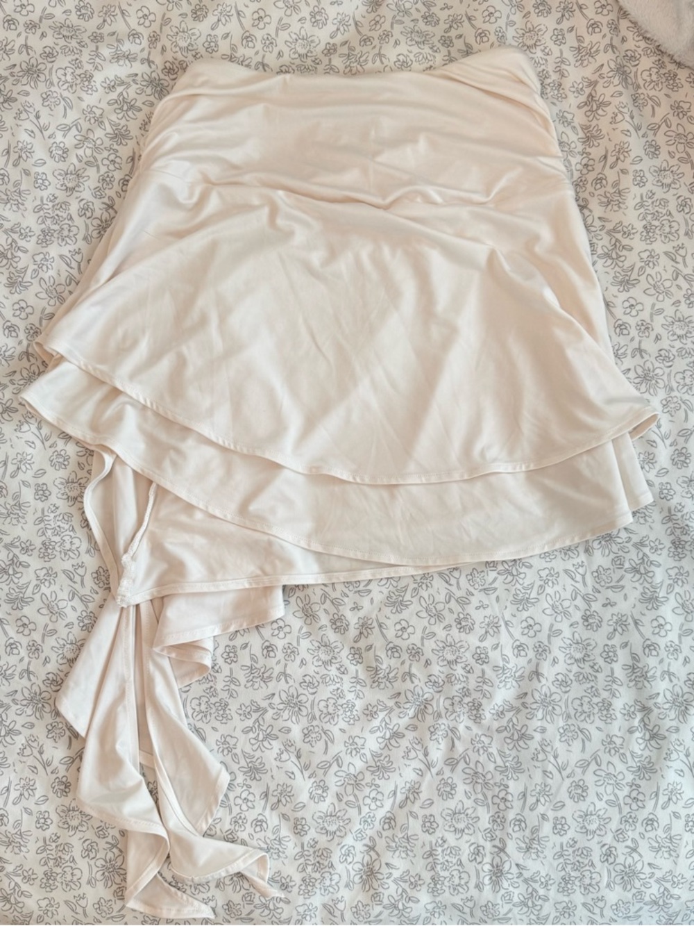 Oh Polly Cream Asymmetrical Ruffle Mini Skirt - Picture 2 of 4